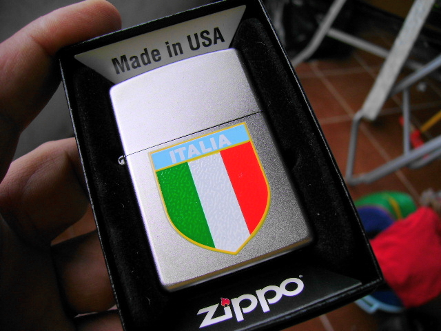 ZIPPO SCUDETTO ITALIA TIPO 1 SATINATO